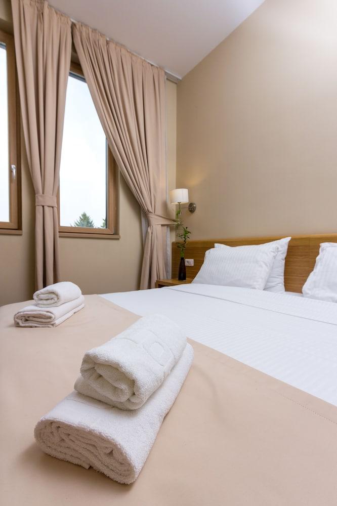 Hotel Lirak 1255288 — 9