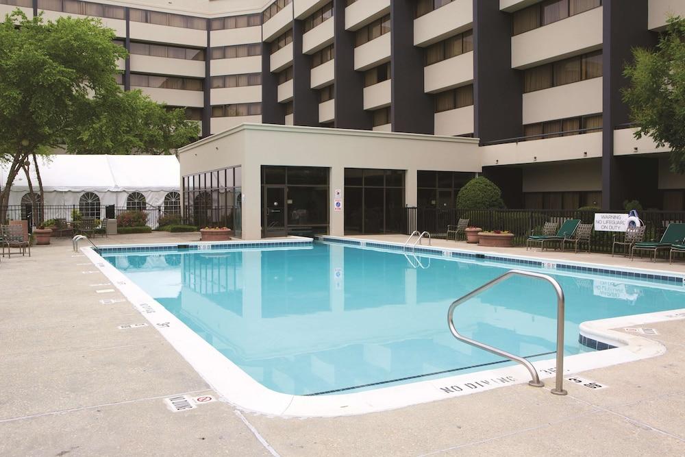 Doubletree Guest Suites Raleigh - Durham — 9