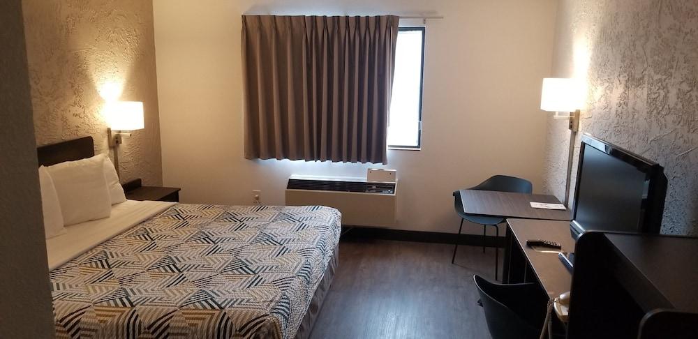 Motel6 Elk Grove Village, IL - O'Hare — 2