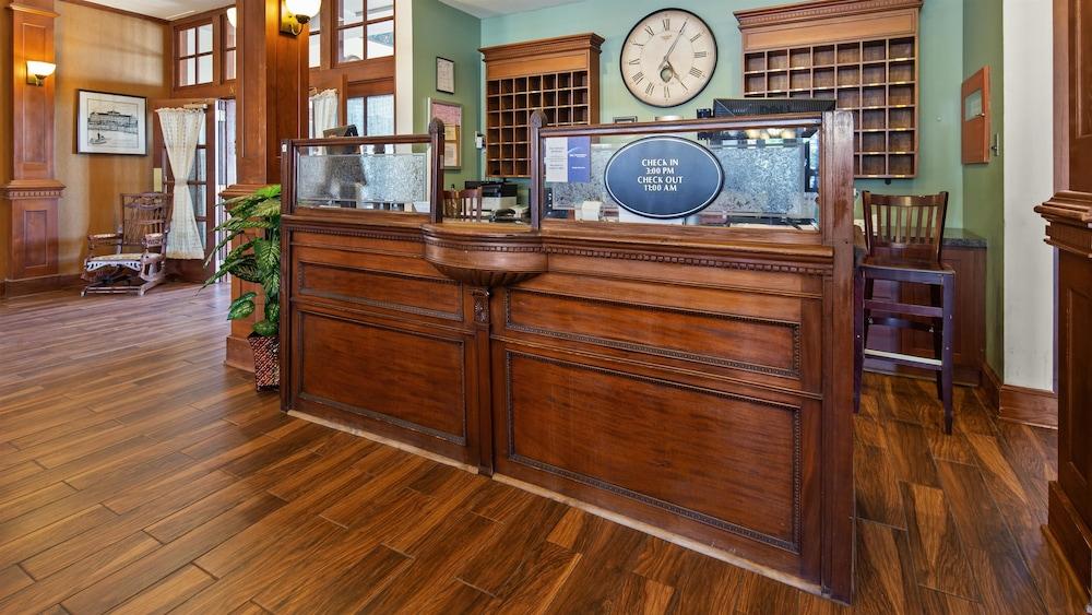Best Western The Hotel Chequamegon — 4