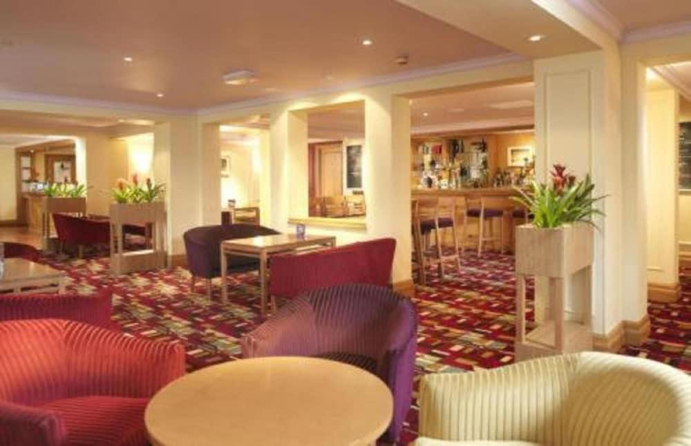 Airport Inn Manchester Hotel and Spa — 6