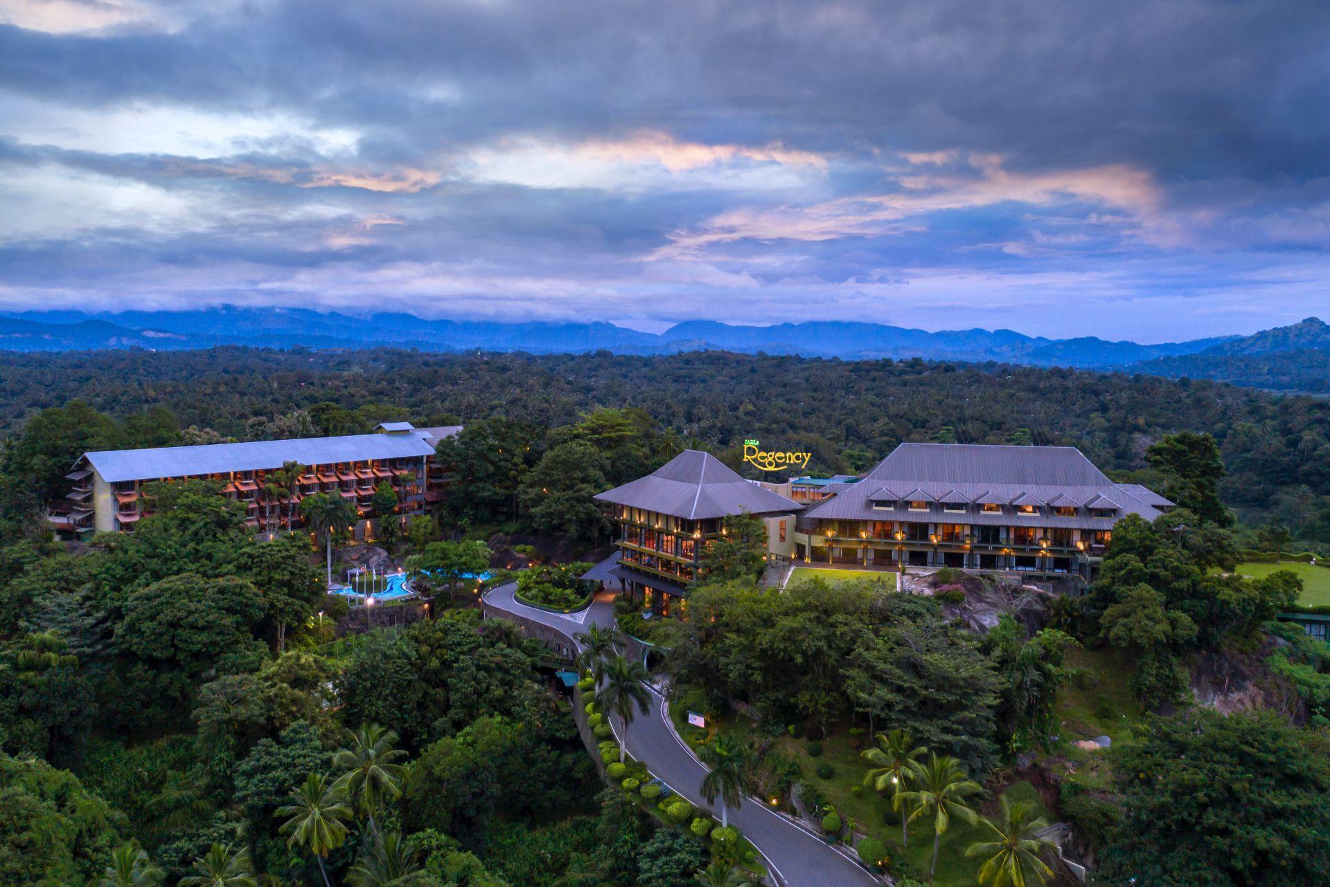 Earls Regency Hotel 90888 — 2