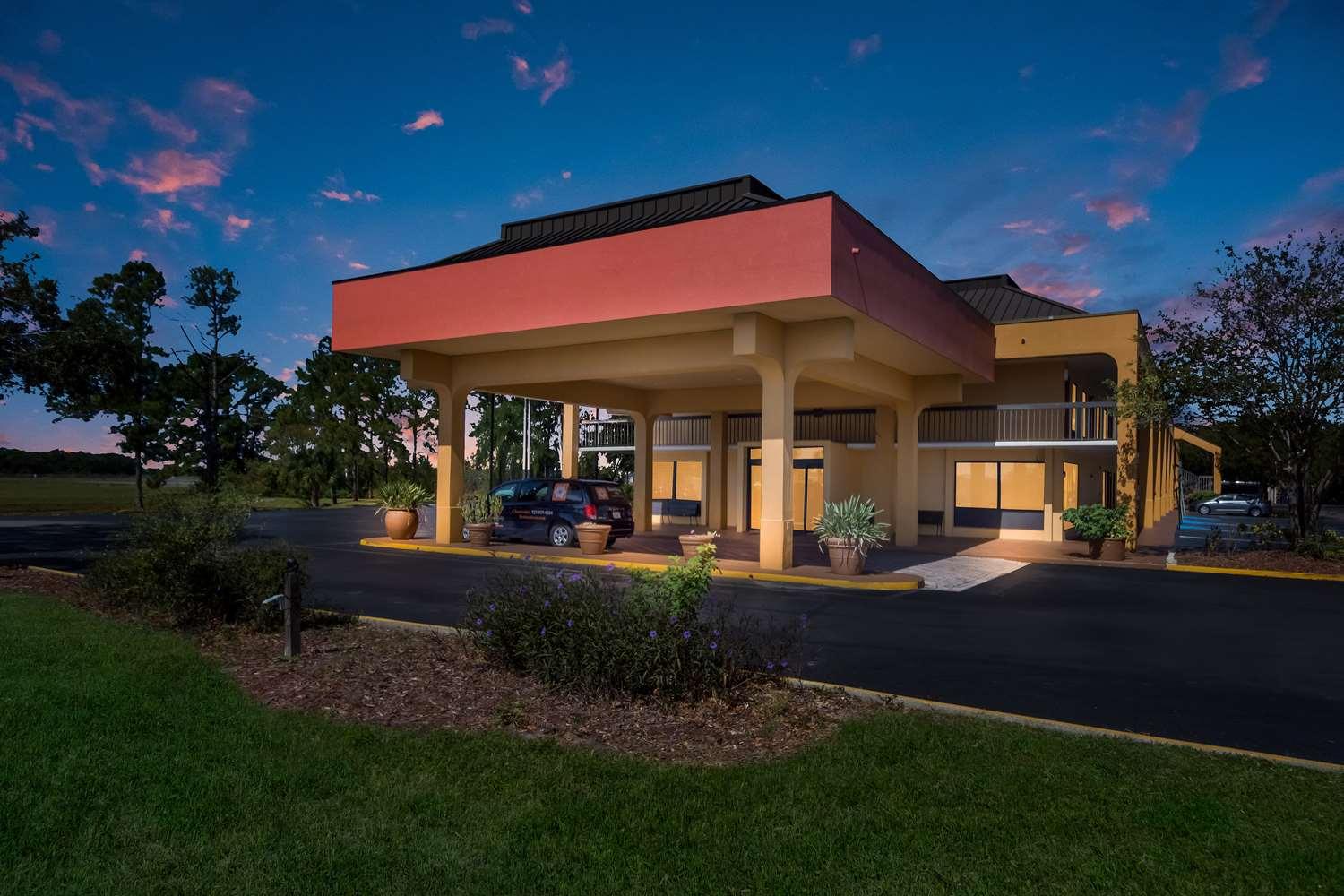 SureStay Hotel by Best Western St. Pete Clearwater Airport — 2