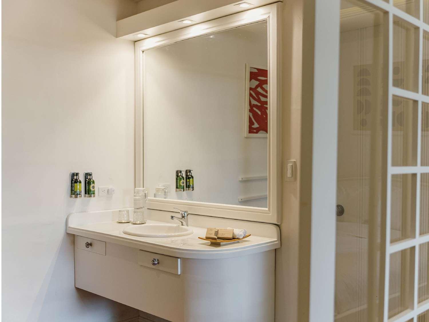 Royal Palm Galapagos, Curio Collection Hotel by Hilton 80624 — 1