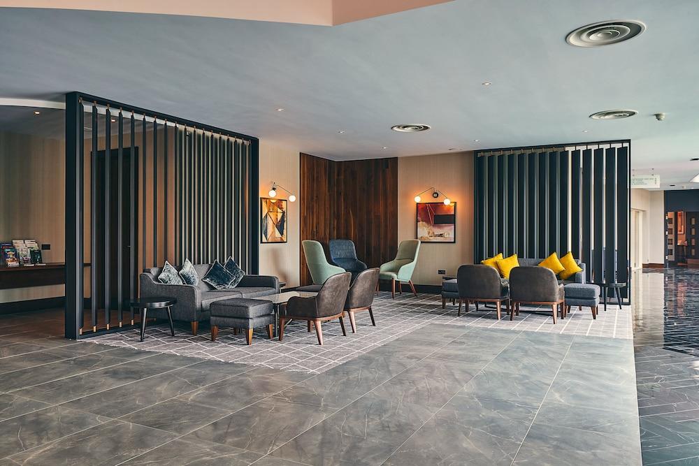 CROWNE PLAZA MARLOW — 2