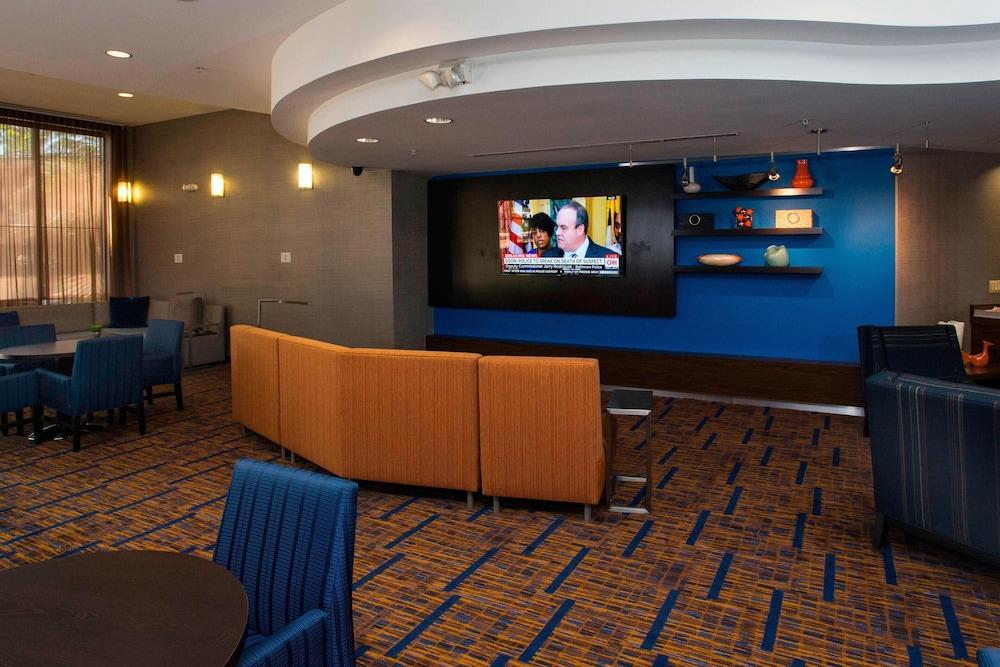 Courtyard Los Angeles Burbank Airport — 7