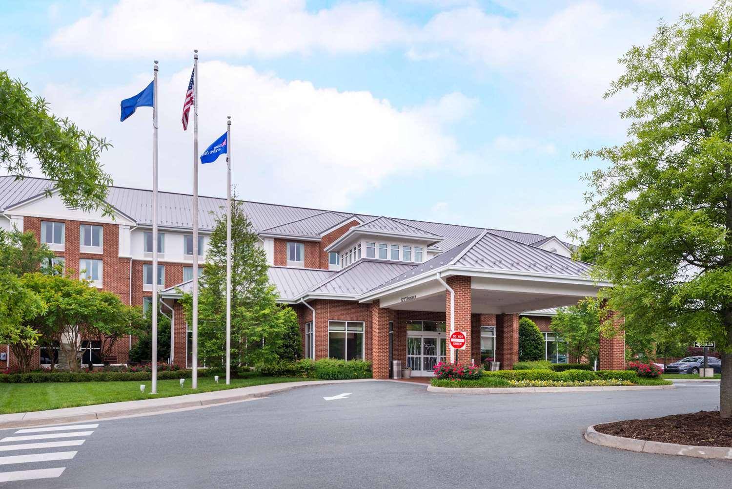 Hilton Garden Inn Charlottesville — 9