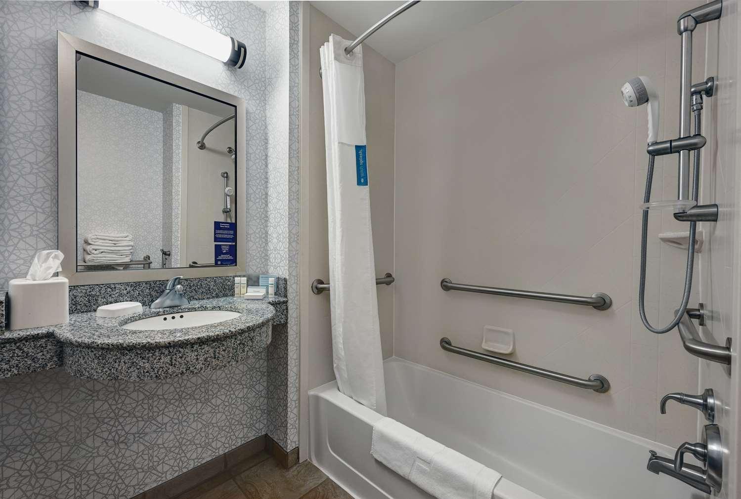 Hampton Inn Farmington MO — 4