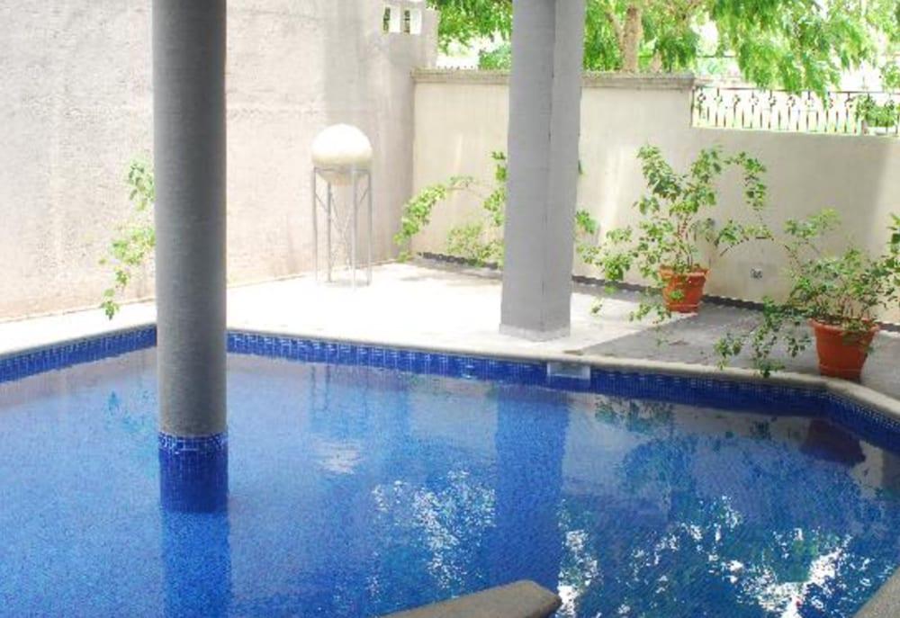 Hotel Casa del Arbol Galerias — 3
