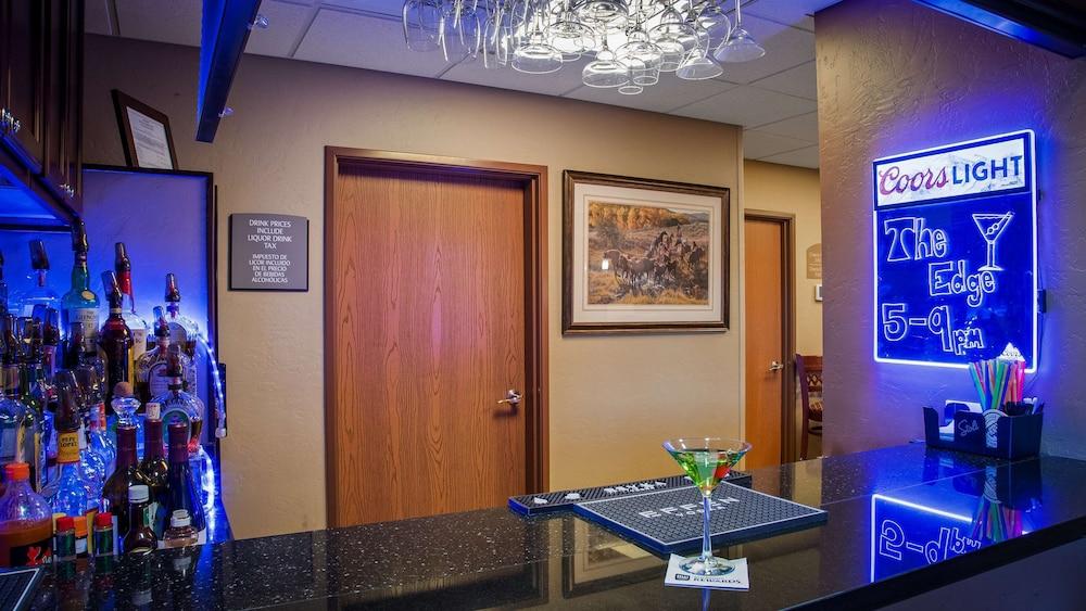 Best Western North Edge Inn — 9