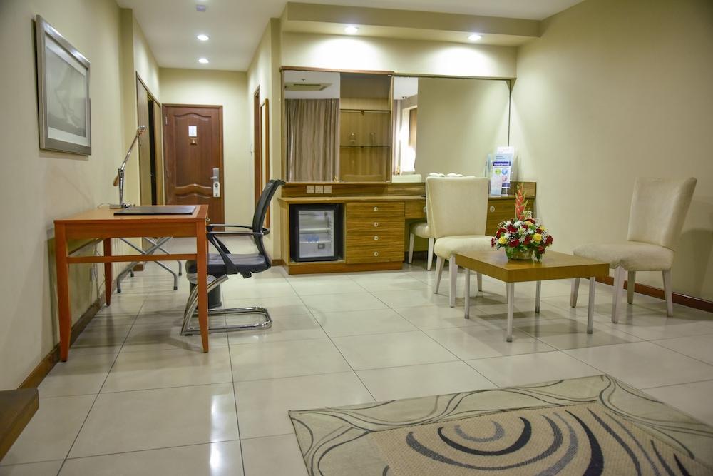 Harbour View Suites — 10