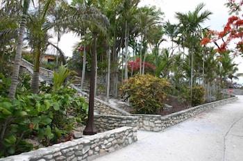 Orange Hill Beach Inn — 7