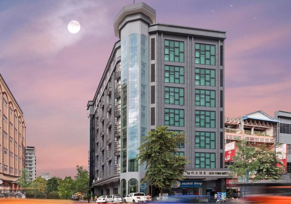 NEW YORK HOTEL — 2