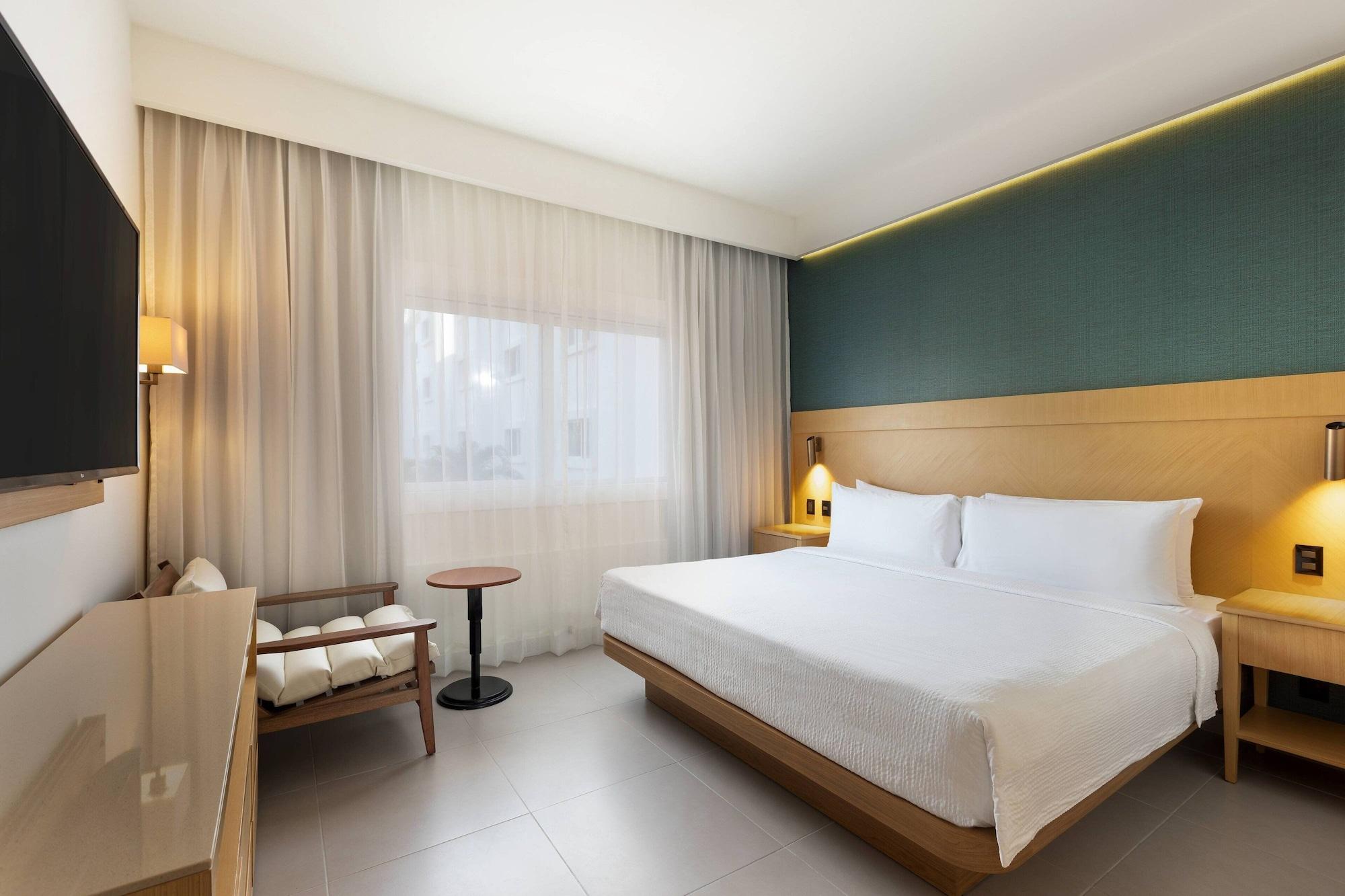 Courtyard by Marriott Cancun Airport 93069 — 8