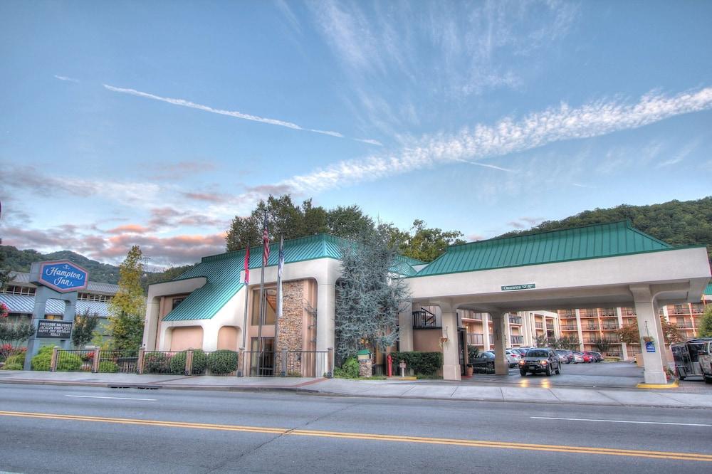 Hampton Inn Gatlinburg — 5