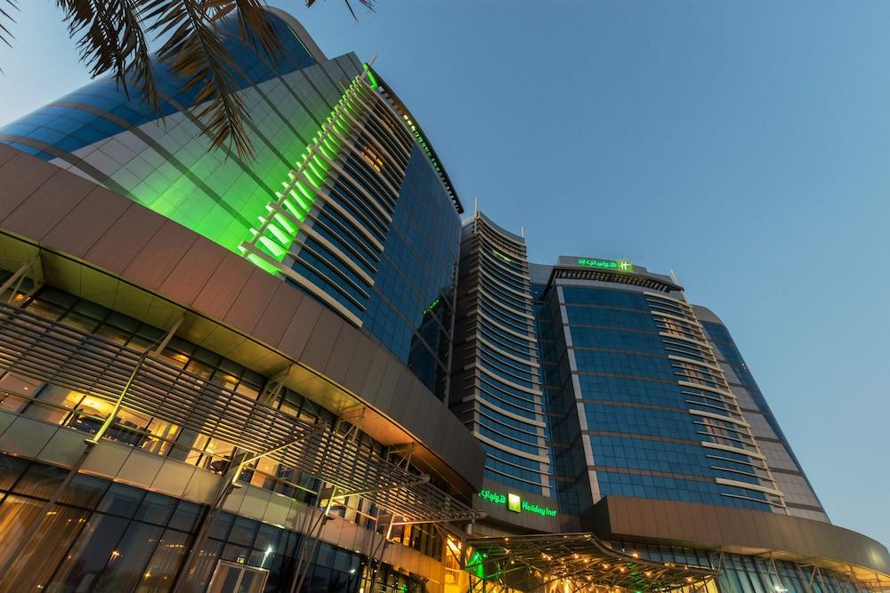 Holiday Inn Abu Dhabi Hotel — 5