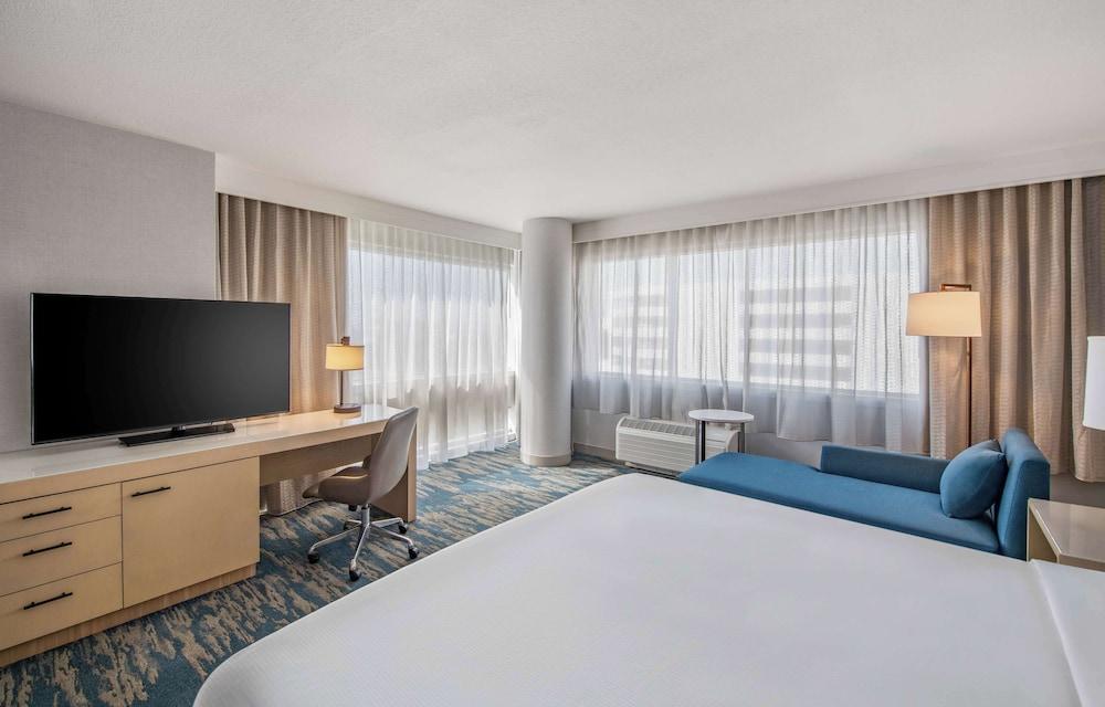 DoubleTree by Hilton Hotel LAX - El Segundo
