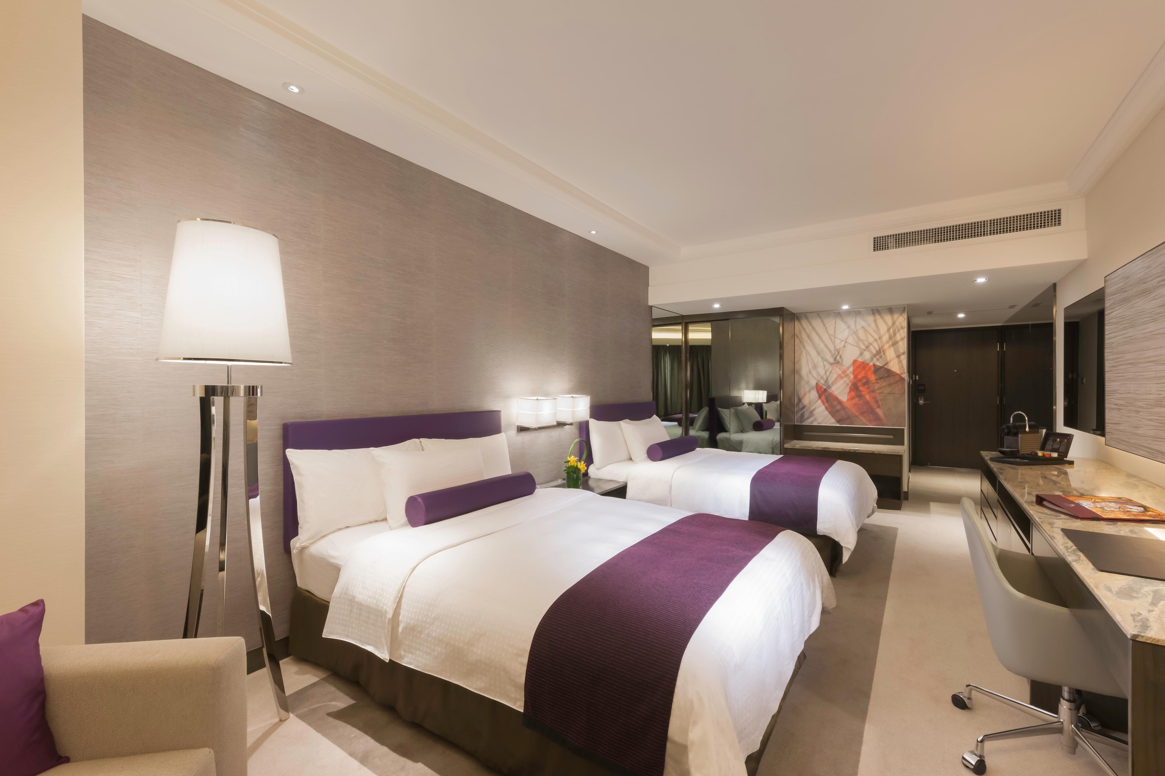 Gateway Hotel — 10