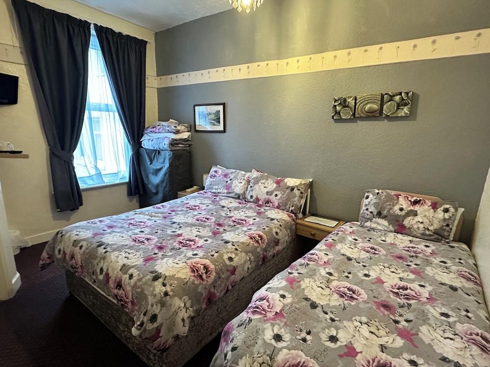 The Alondra Hotel — 5