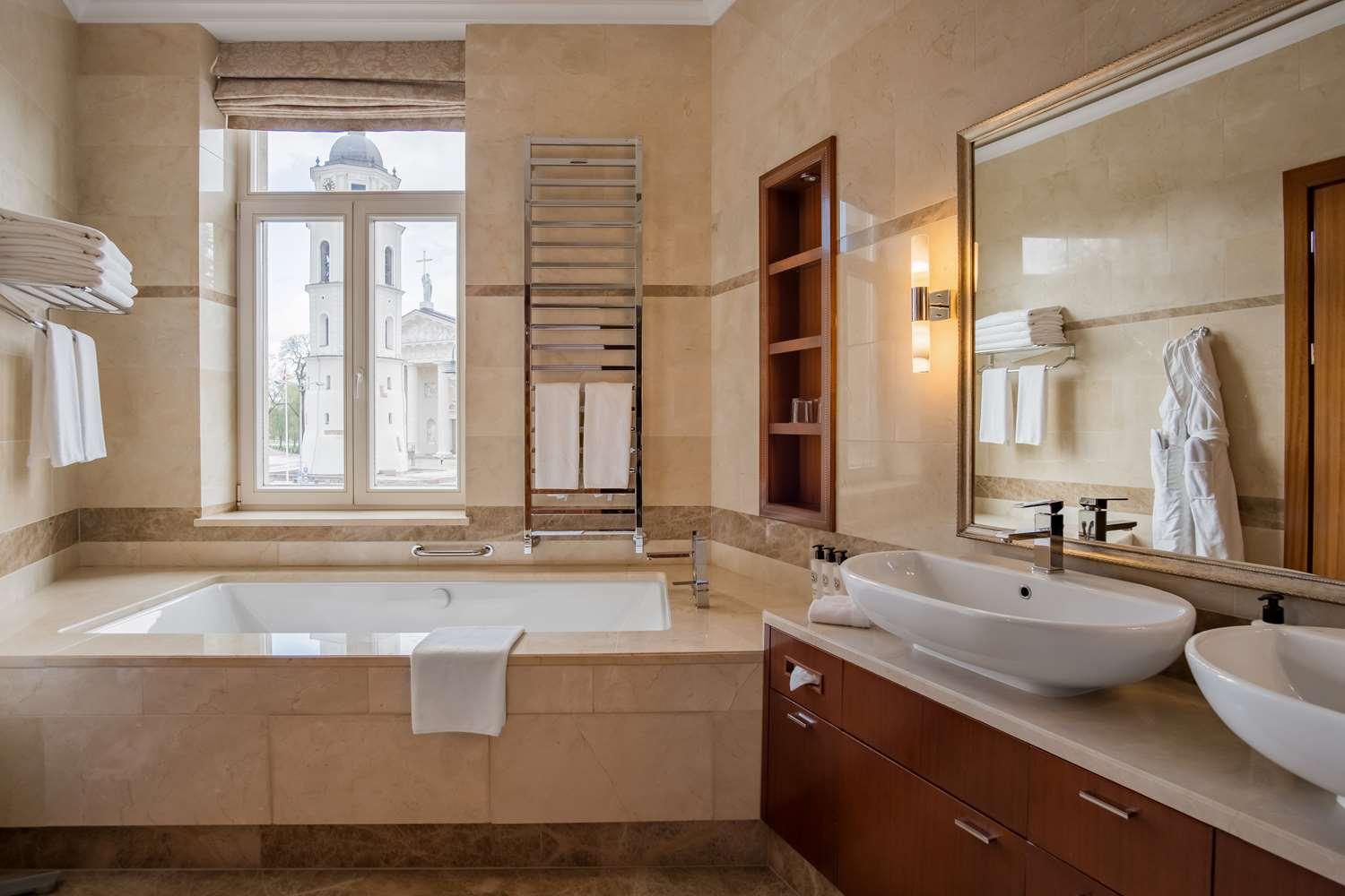 Grand Hotel Vilnius, Curio Collection by Hilton 925525 — 5