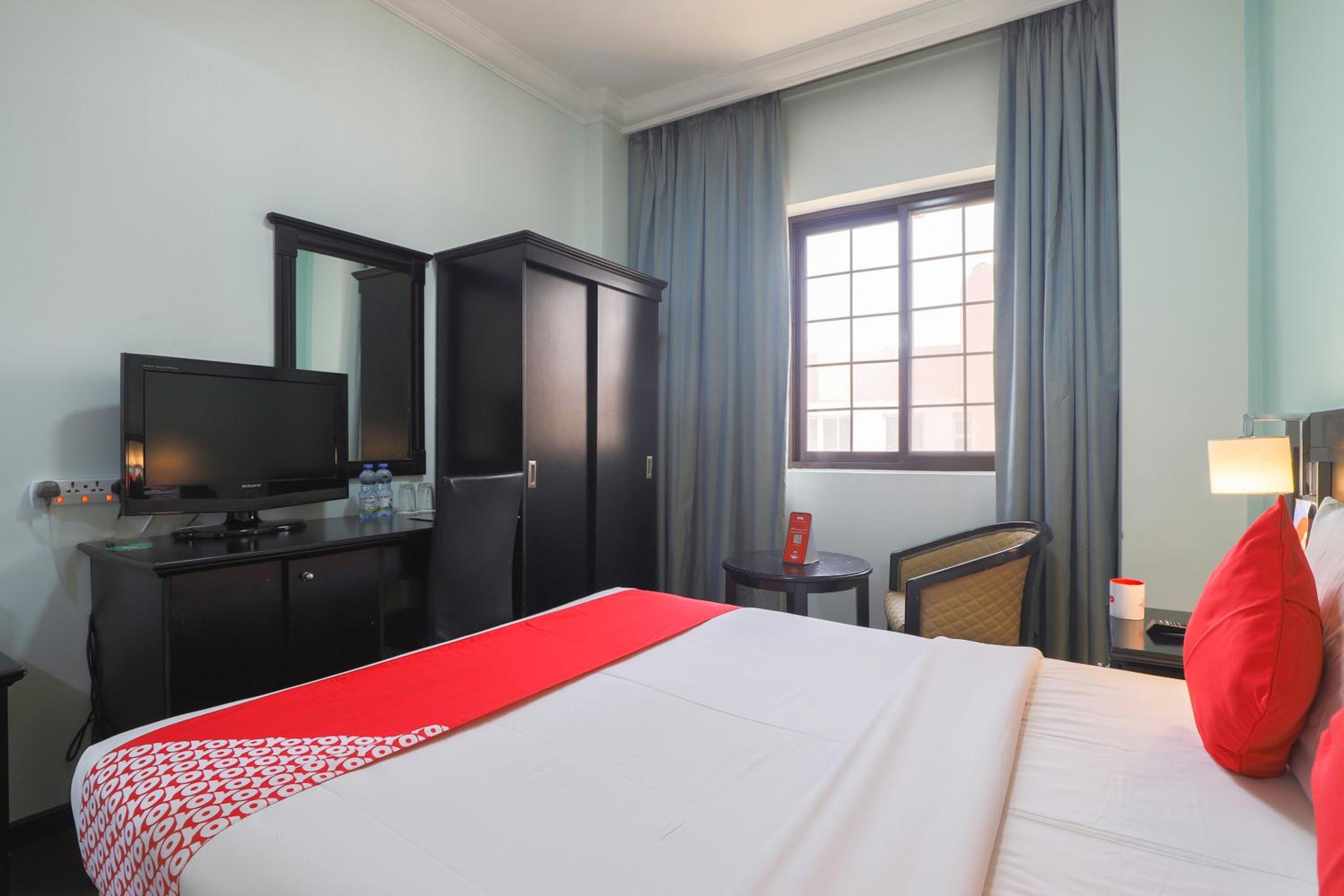 Eureka Hotel — 10