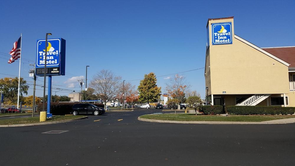 Travel Inn Motel — 8
