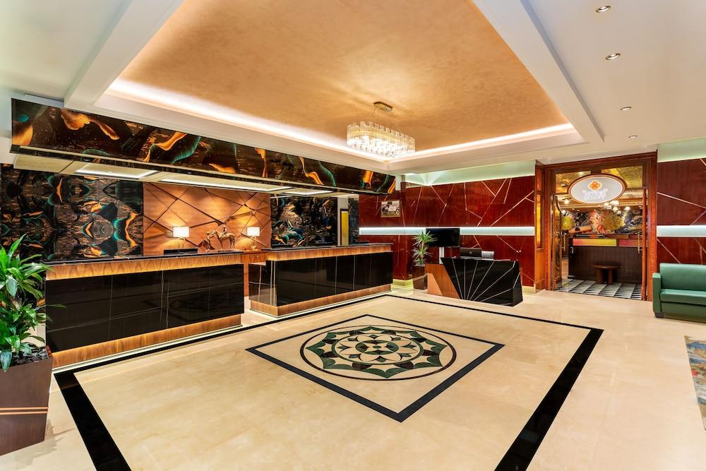 Park Regis Kris Kin Hotel — 7