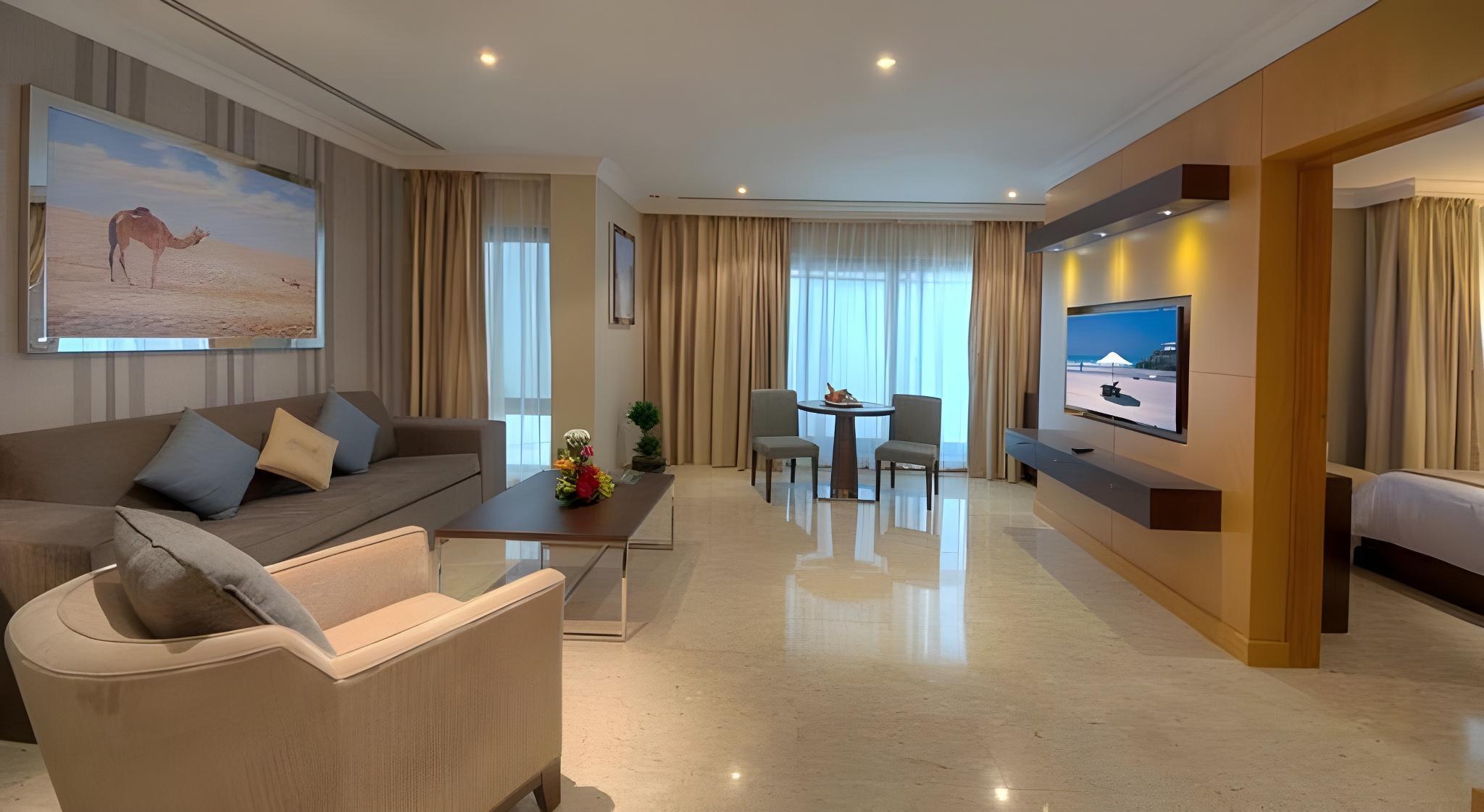 Dubai Marine Beach Resort And Spa — 6