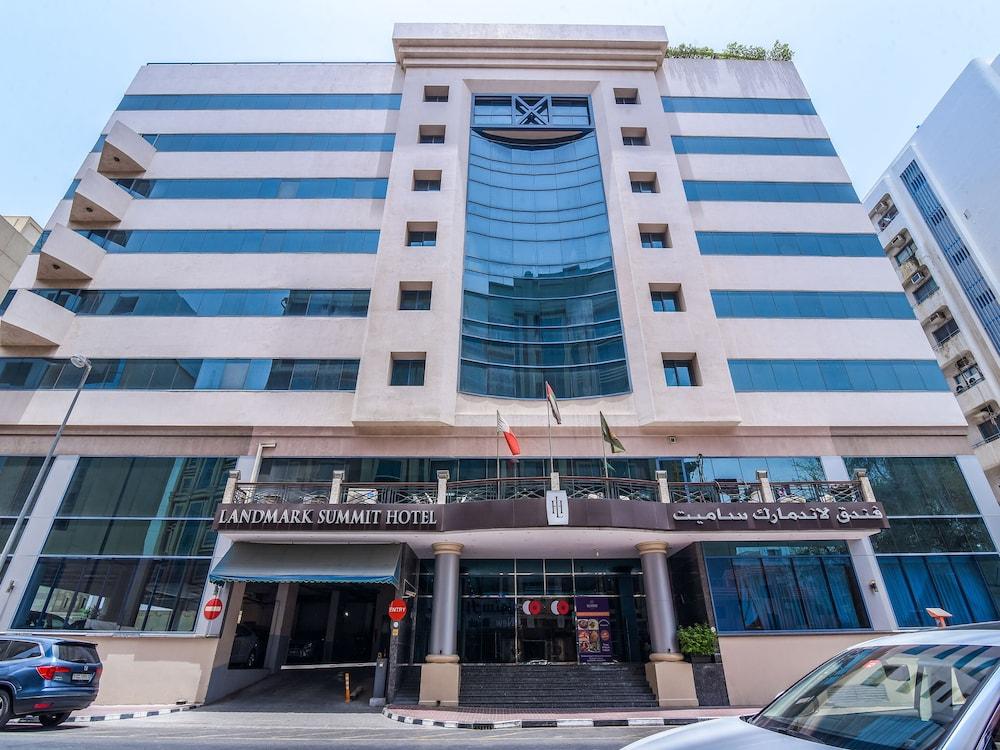 Landmark Summit Hotel — 2
