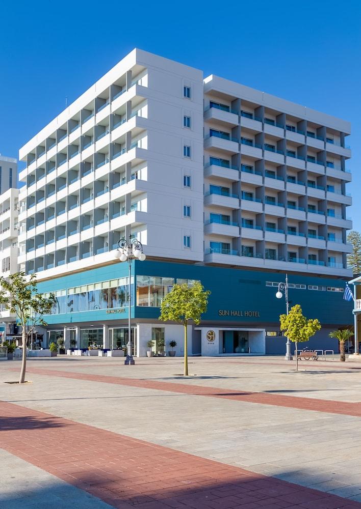 Sun Hall Hotel — 7