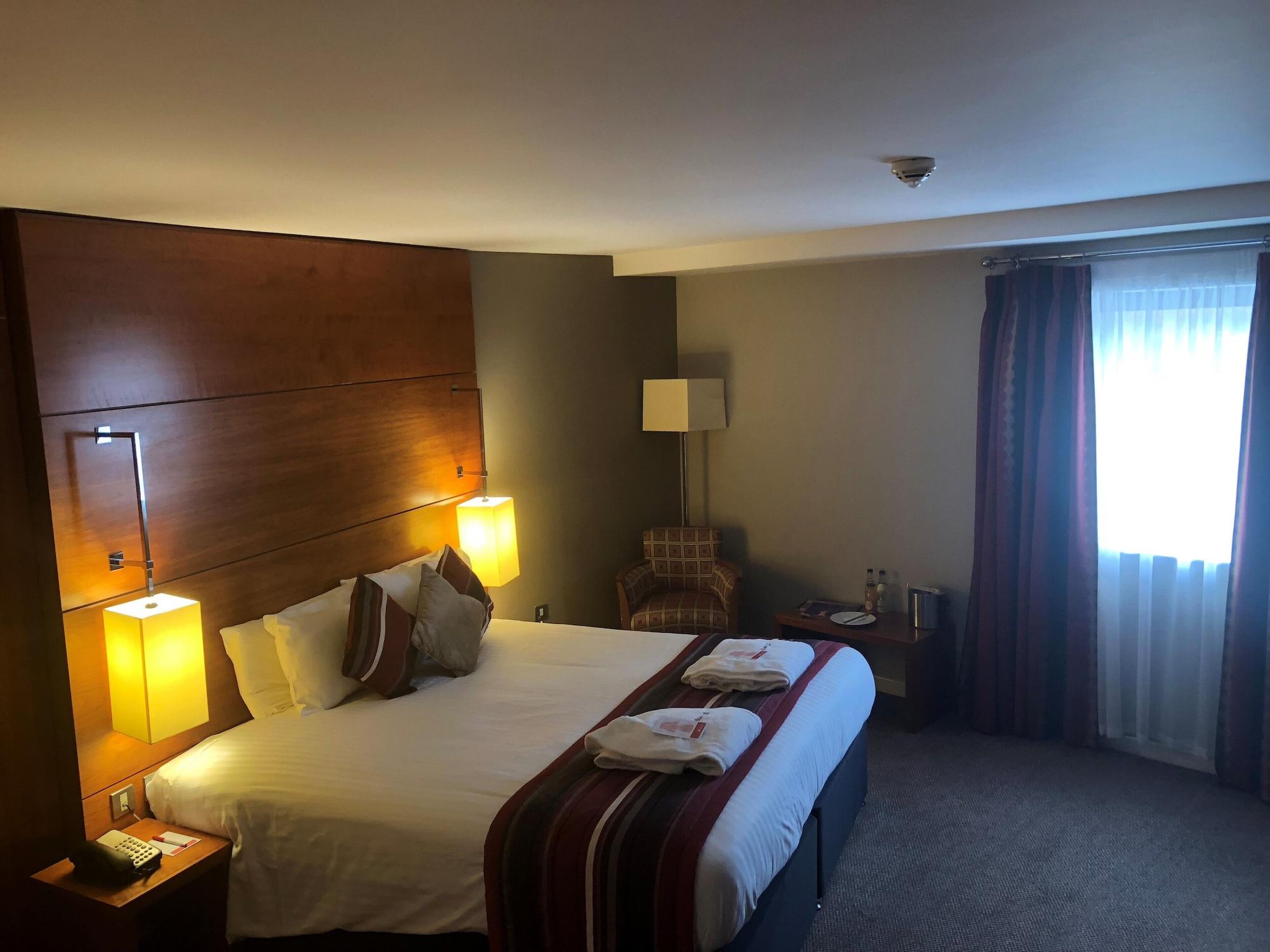 Ramada Plaza by Wyndham Wrexham — 9