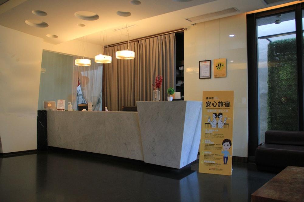Galerie Taichung 884445 — 2