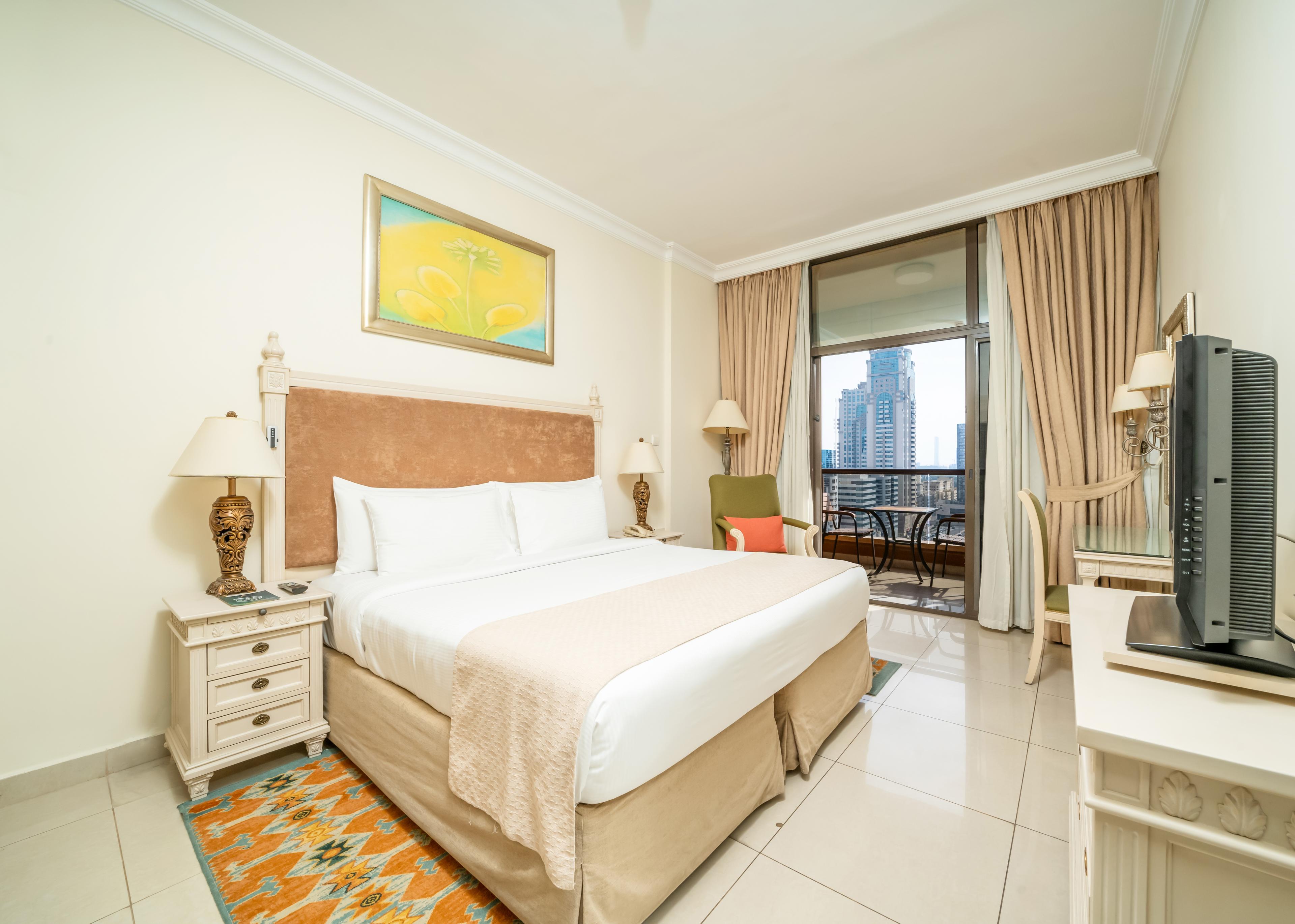 Mercure Dubai Barsha Heights Hotel Suites and Apartments — 10