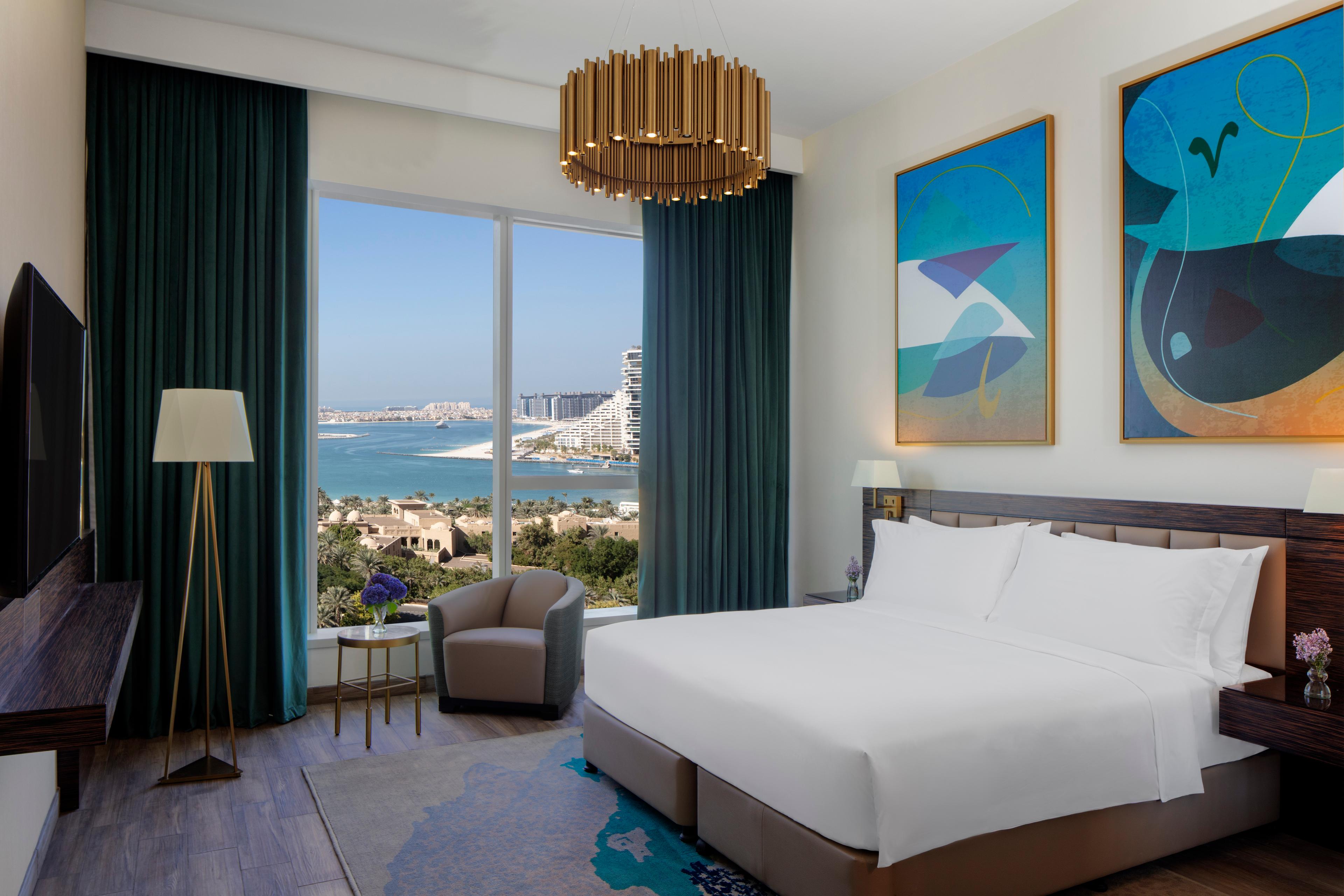 Avani+ Palm View Dubai Hotel & Suites — 10