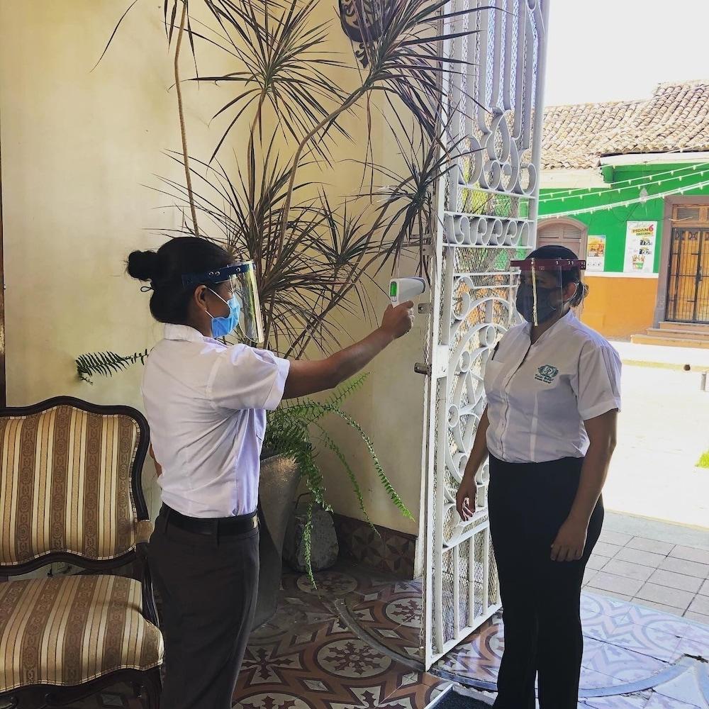 HOTEL DARIO — 9