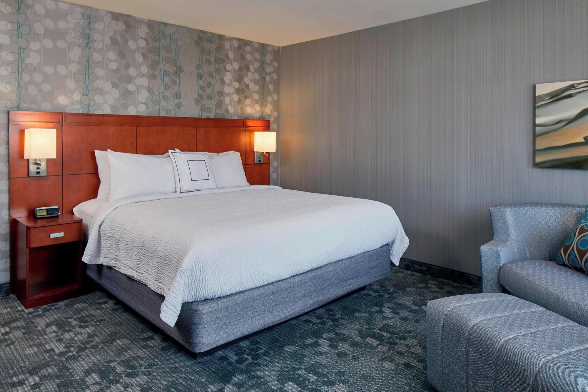 Courtyard by Marriott Albany Thruway — 9
