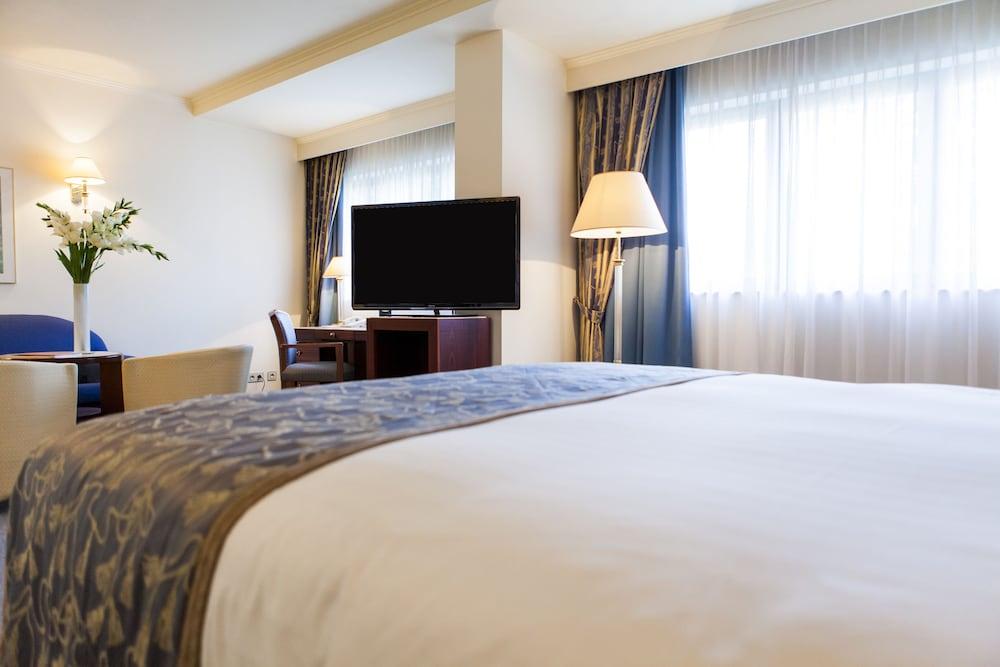 Le Chatelain Brussels Hotel — 10