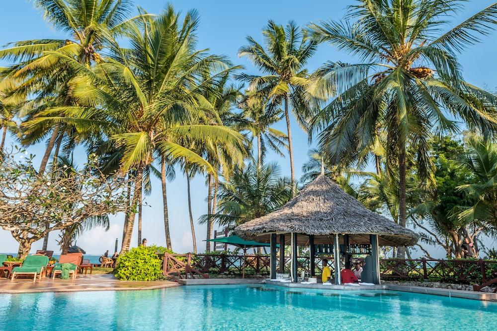 Serena Beach Hotel and Spa 16434 — 5