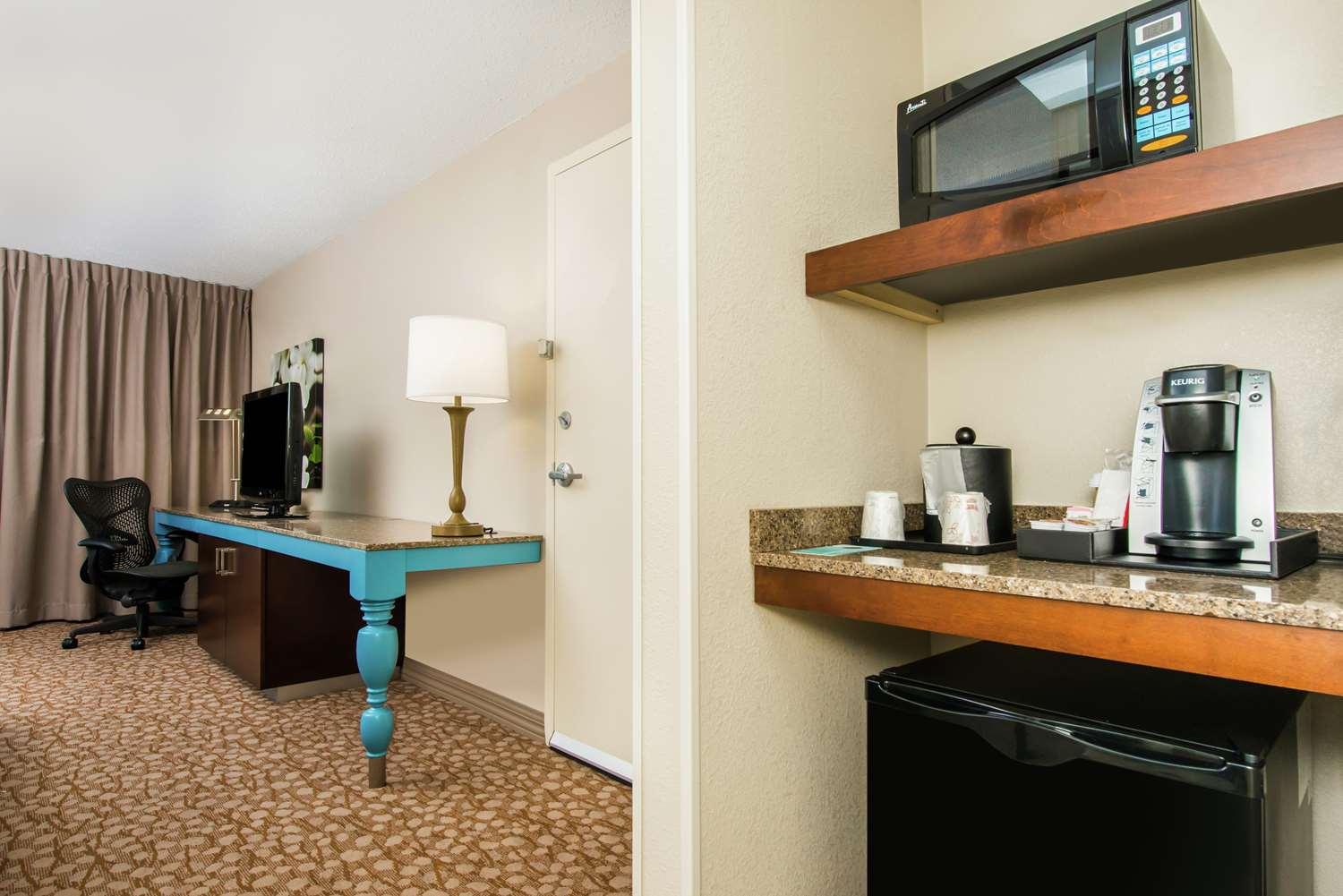 Hilton Garden Inn Charlottesville — 4