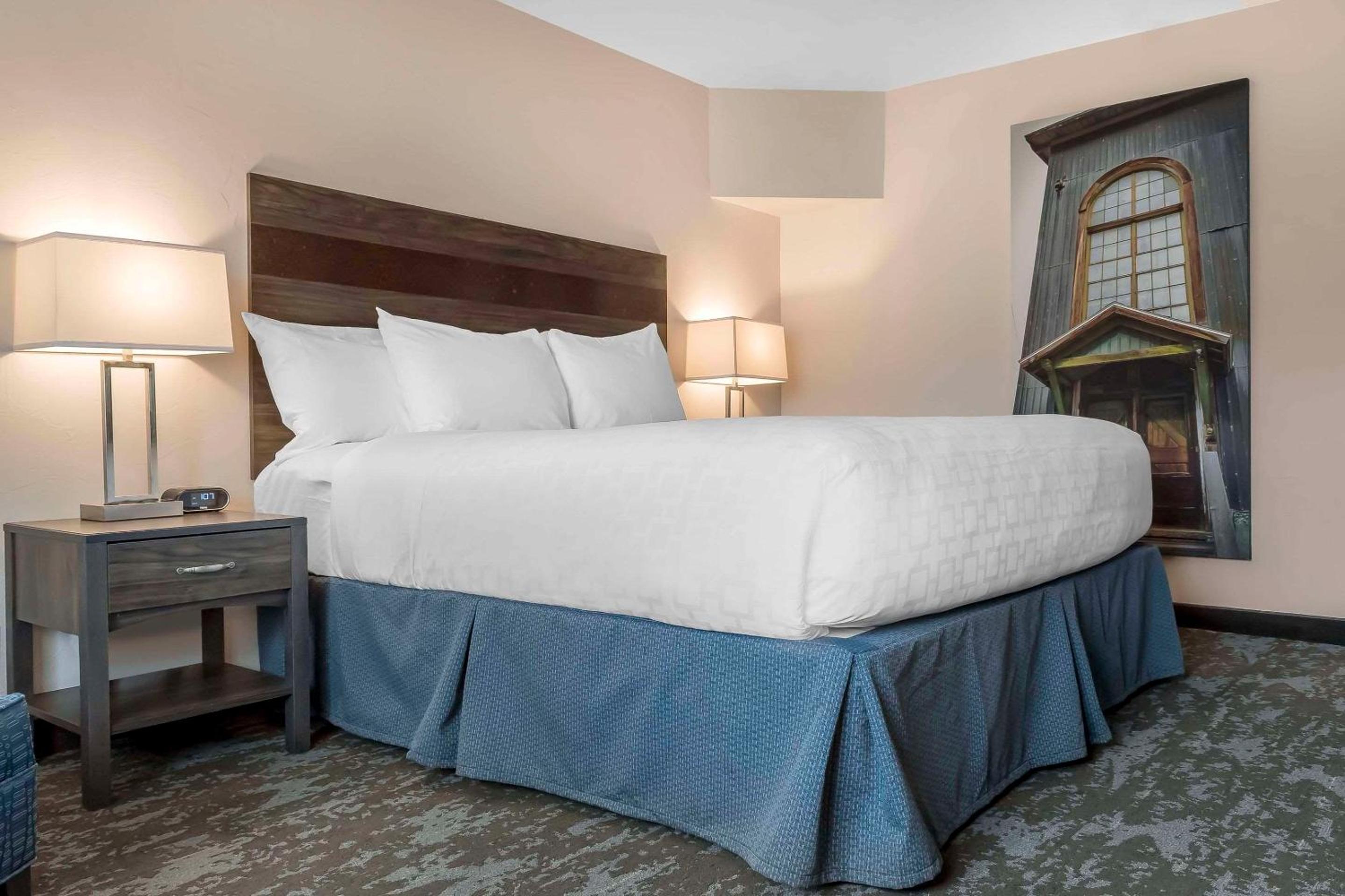 HAMPTON INN FINDLAY — 9