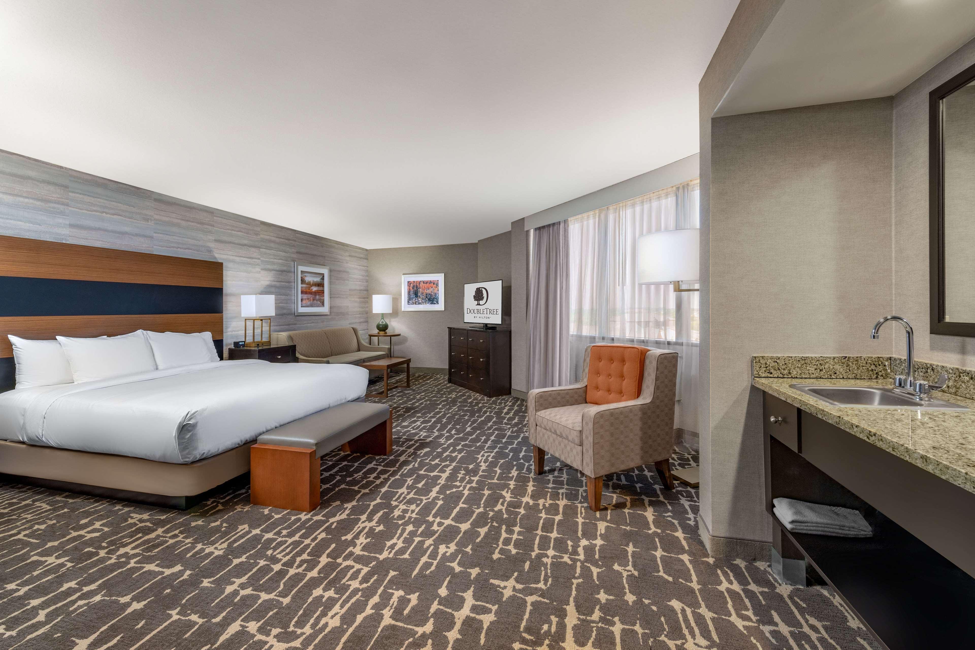 Doubletree By Hilton Denver-Aurora — 7