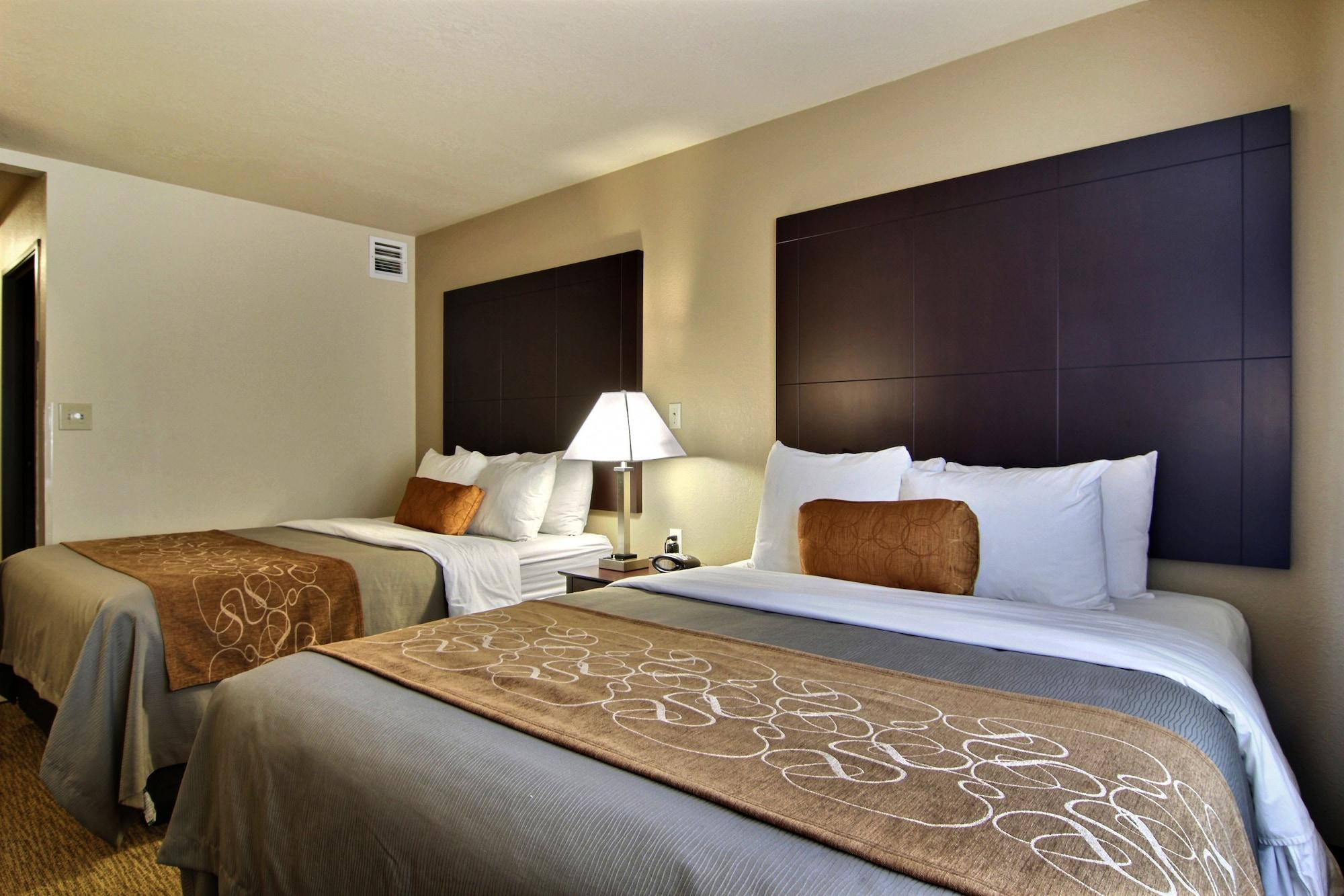 Comfort Suites Albuquerque/North Journal Center — 8