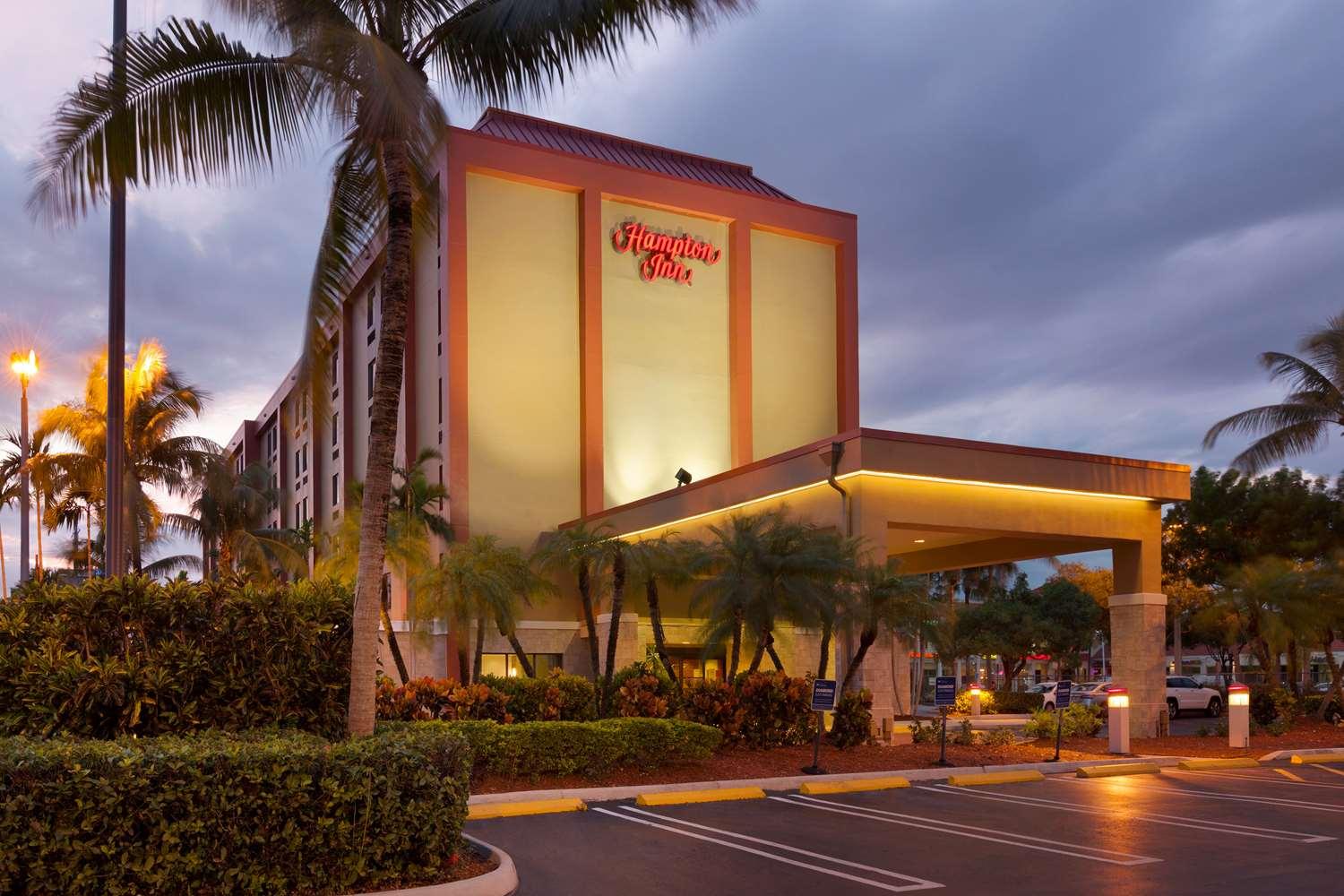 Hampton Inn Miami Airport West — 8