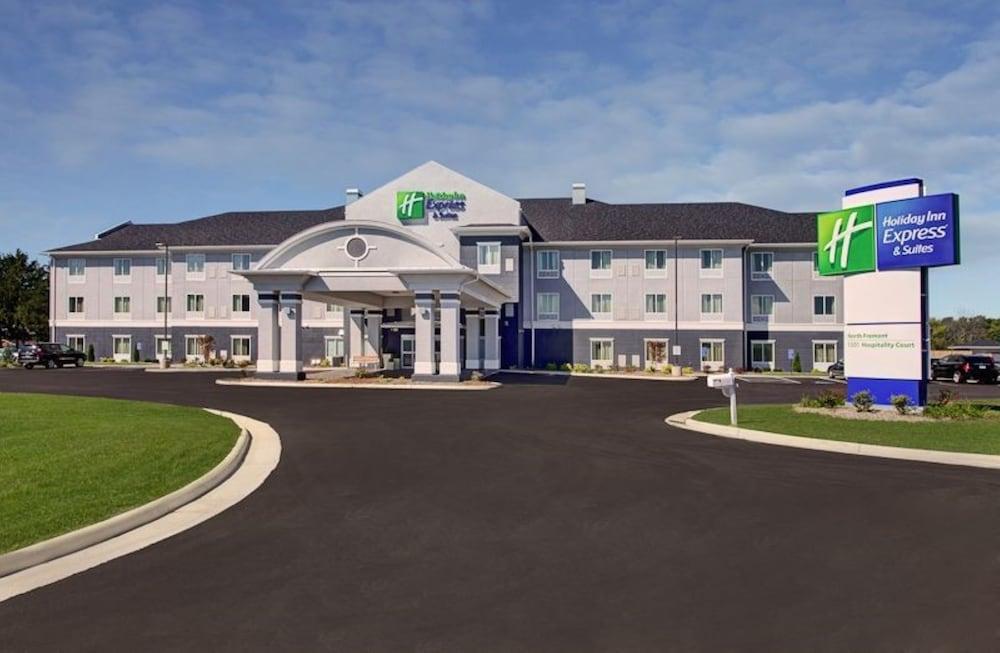 Holiday Inn Express Hotel & Suites North Fremont — 4