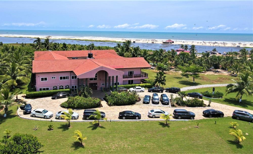 Bojo Beach Resort 1195668 — 2
