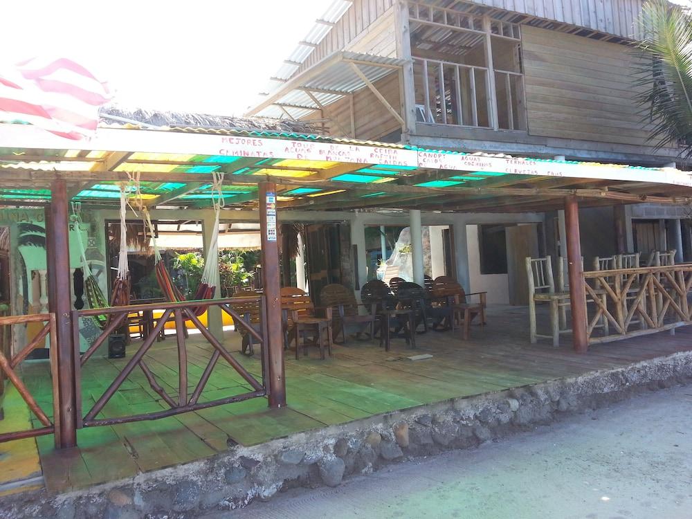 La Delphina Bed and Breakfast Bar and Grill — 4