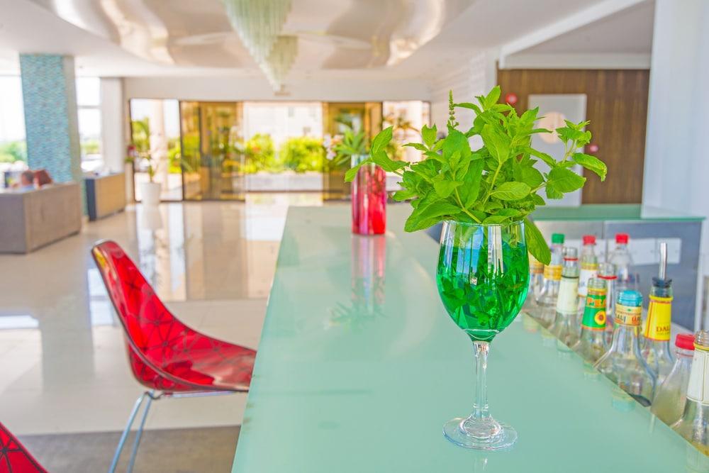 Silver Sands Beach Hotel — 9