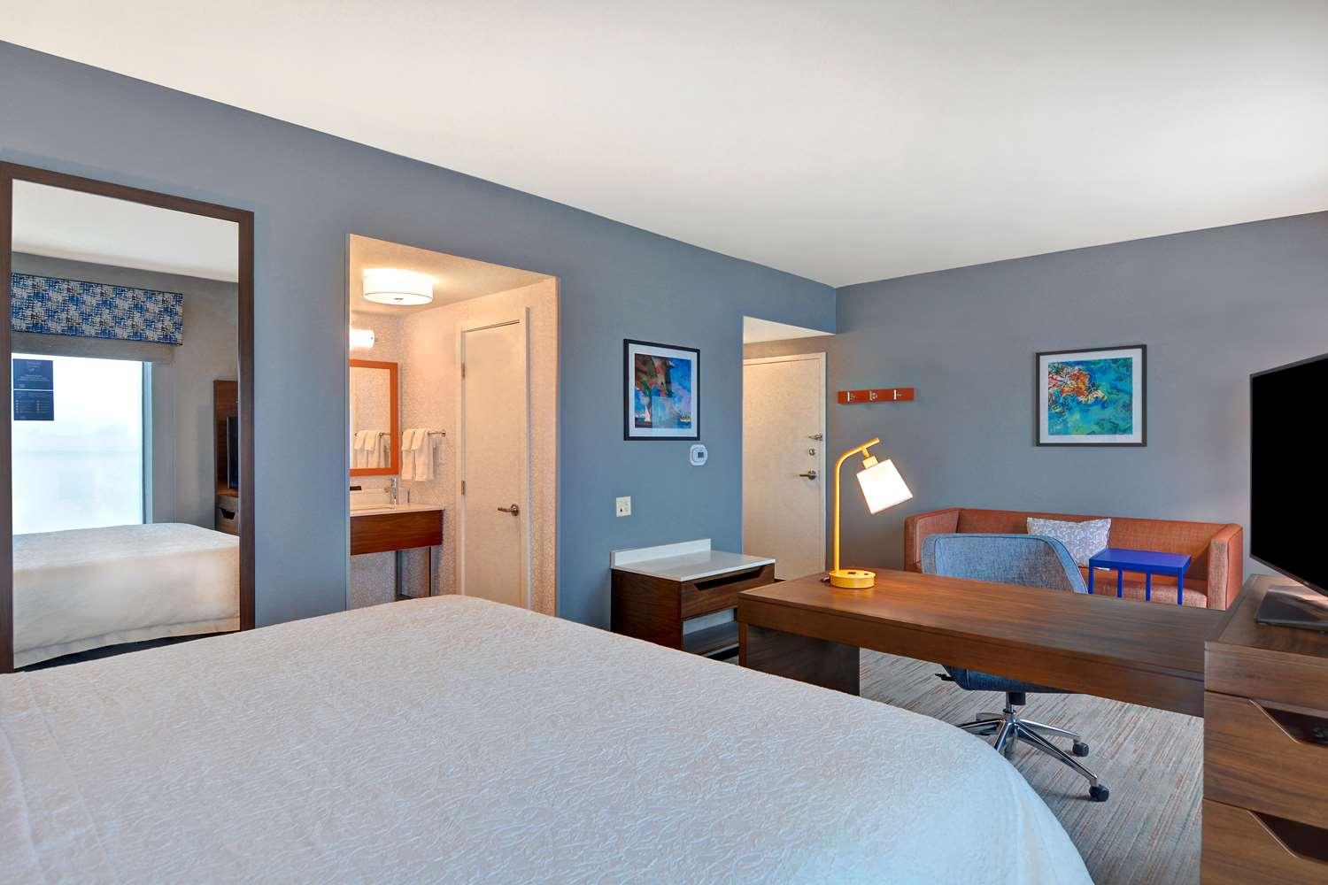 Hampton Inn and Suites Clearwater/St. Petersburg-Ulmerton Road — 10