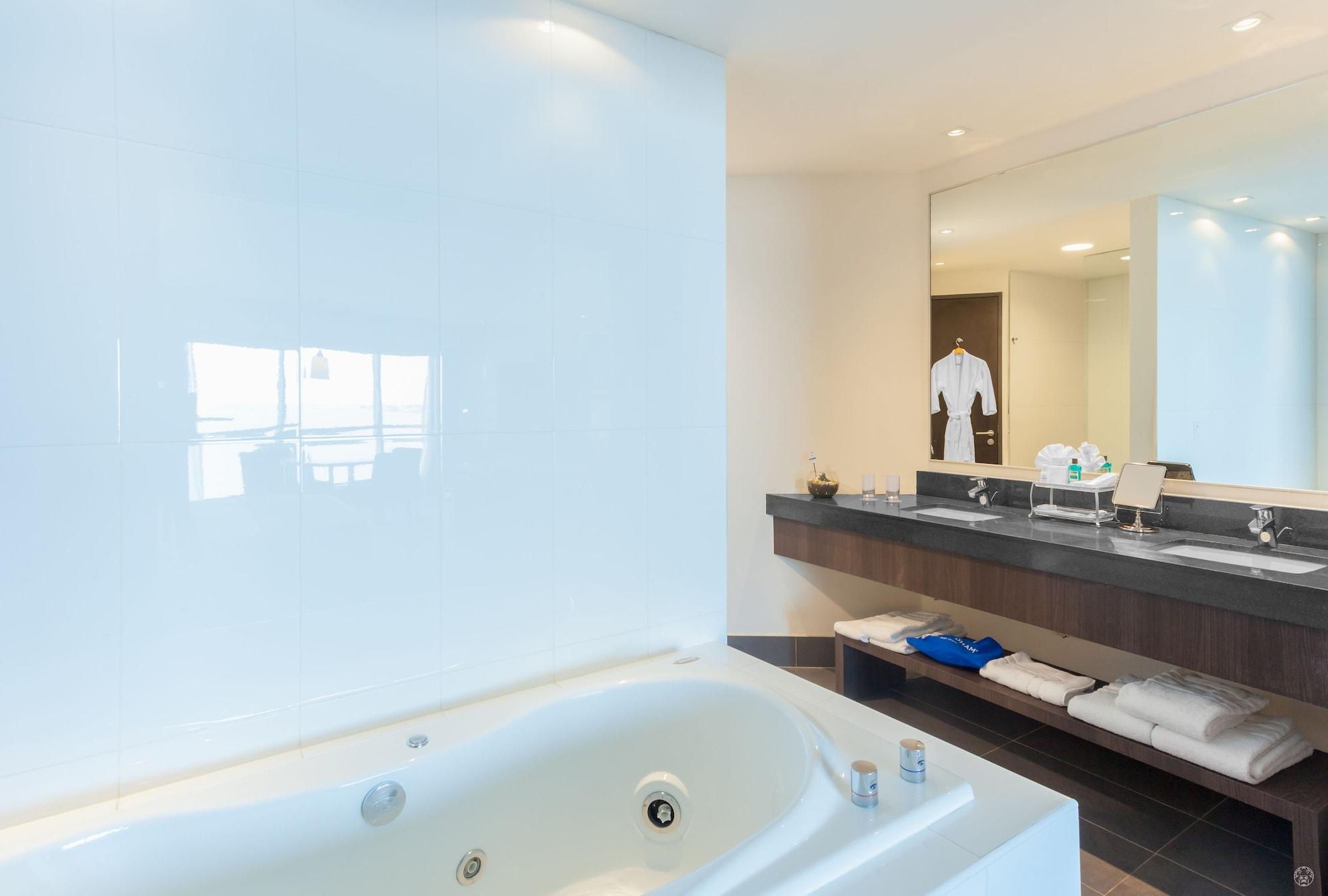 Wyndham Guayaquil Puerto Santa Ana 957365 — 5
