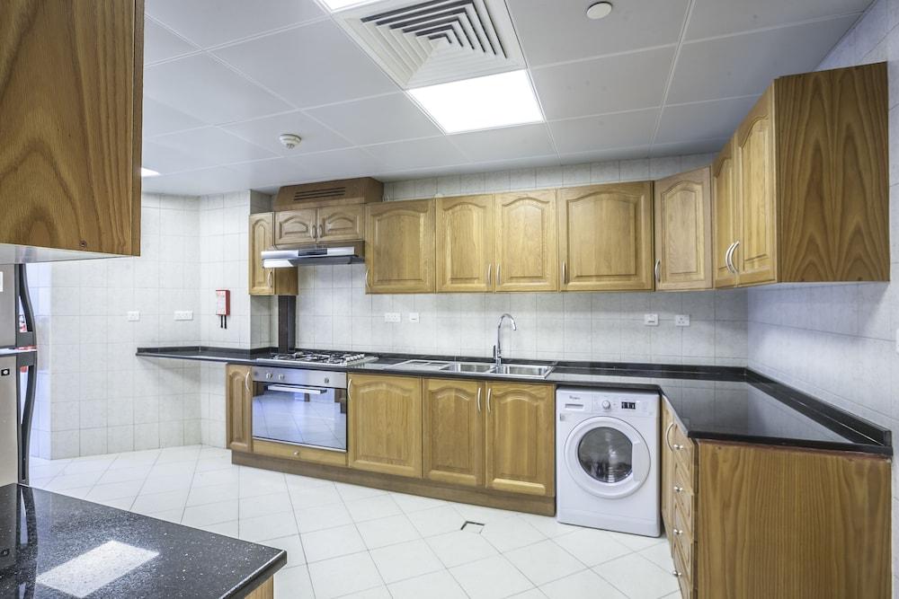 Roda Al Murooj Residences — 4